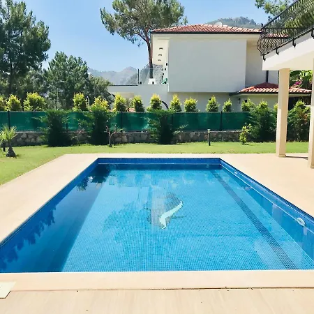 Göcek Begonville Villa no 8